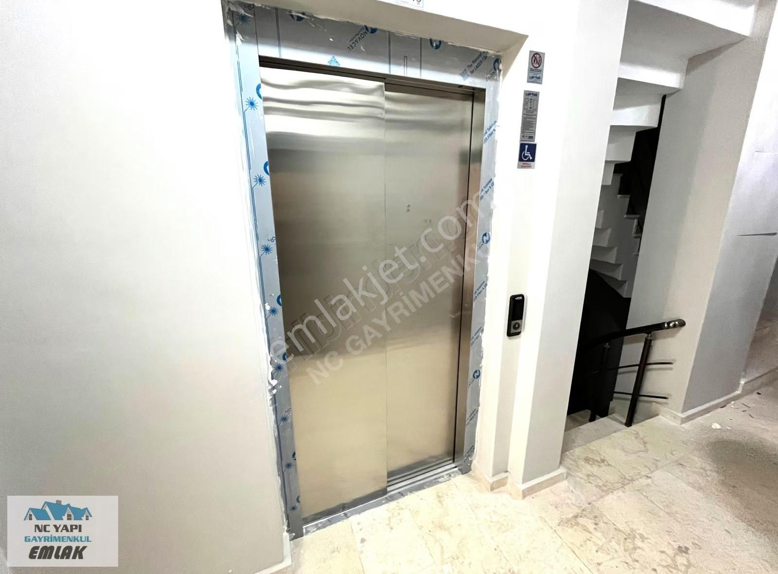 Sancaktepe'de Mevlana'da Cadde'de Satılık 2+1teraslı Sıfır Daire - Görsel 23