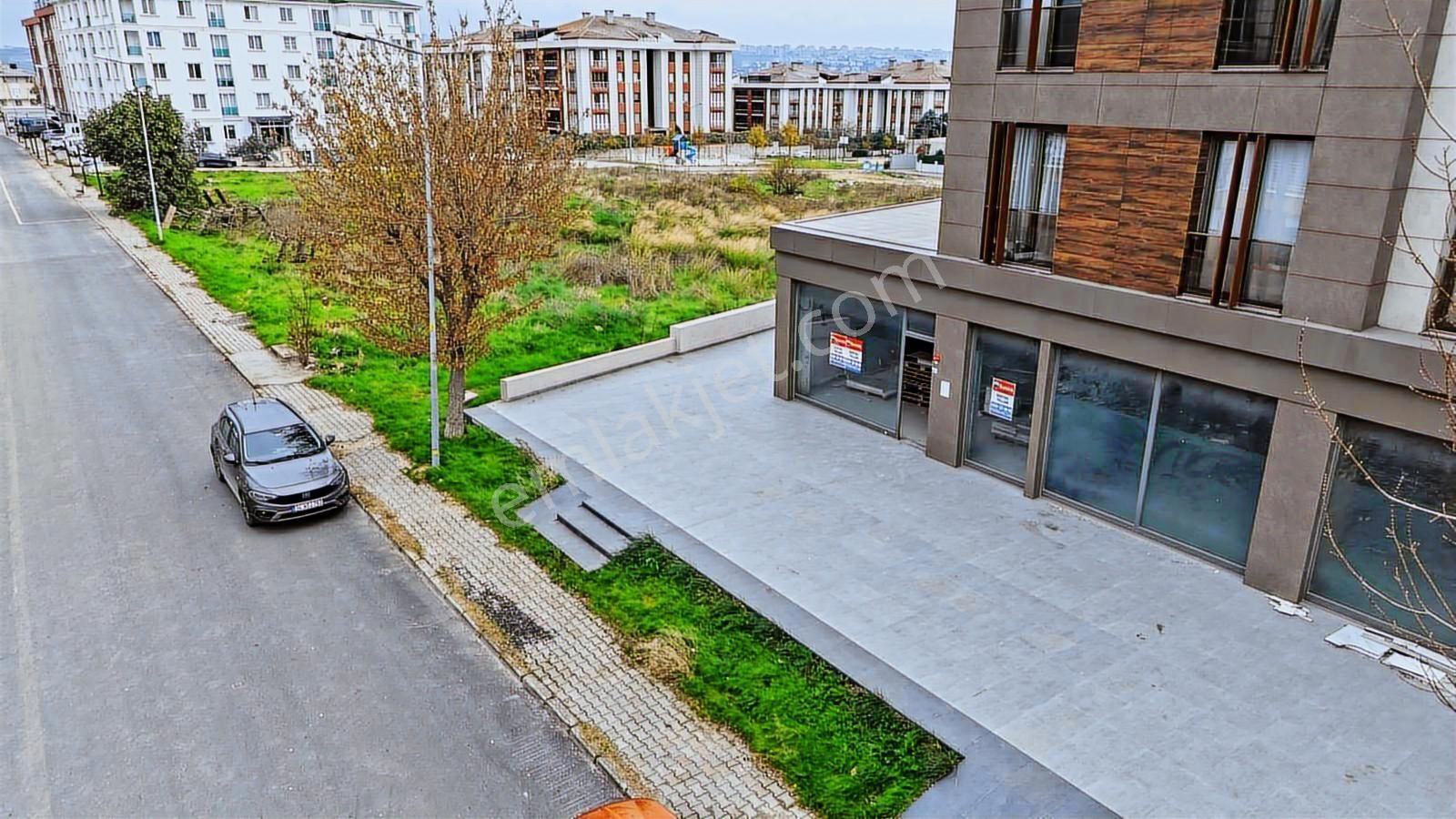 250 M2 Depolu Cadde Üzeri Köşe Cephe Satılık Dükkan - Görsel 9