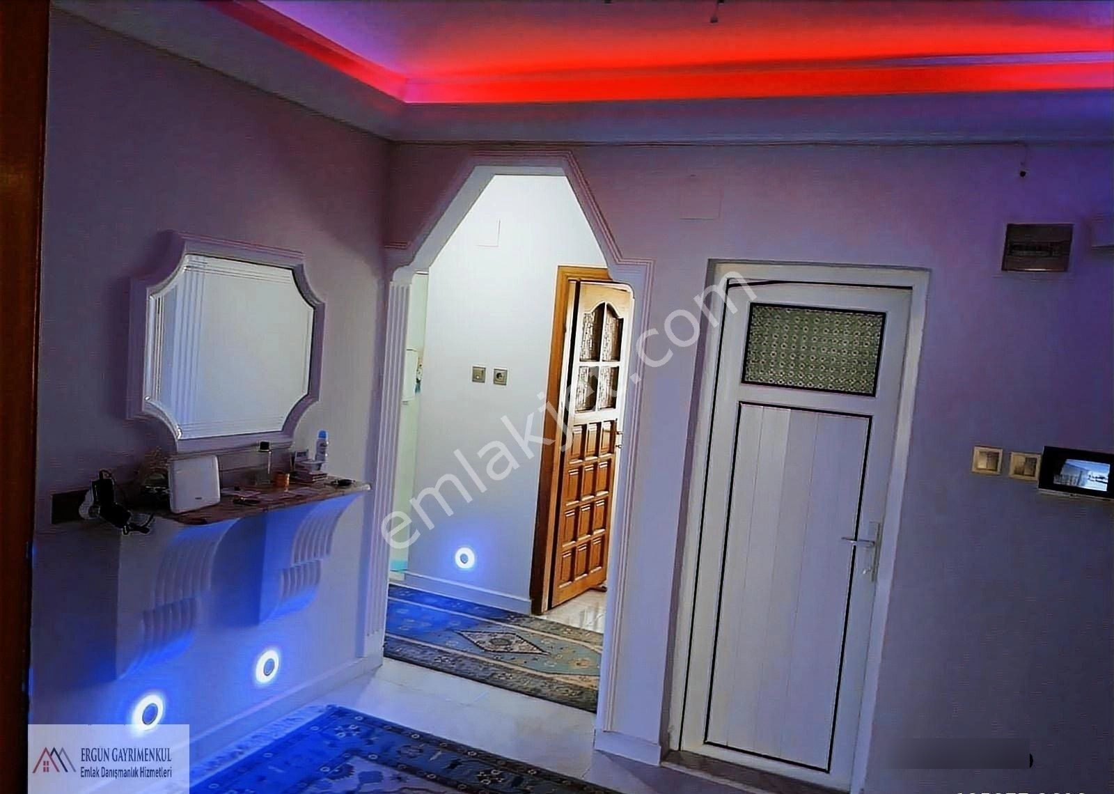 Ergünden Cumhuriyette Site İçerisinde Eşyalı 3+1 Kiralık Daire - Görsel 16
