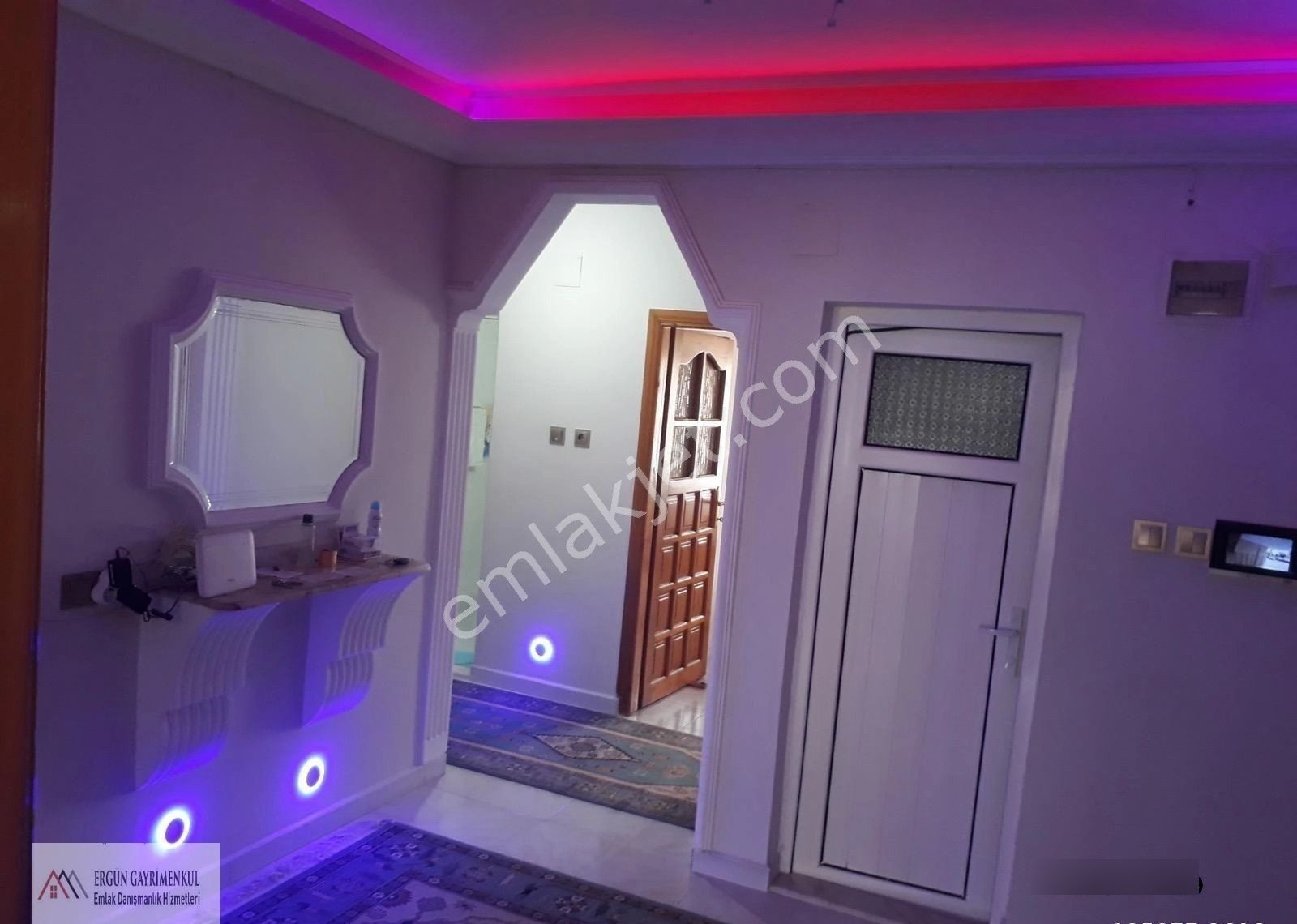 Ergünden Cumhuriyette Site İçerisinde Eşyalı 3+1 Kiralık Daire - Görsel 24