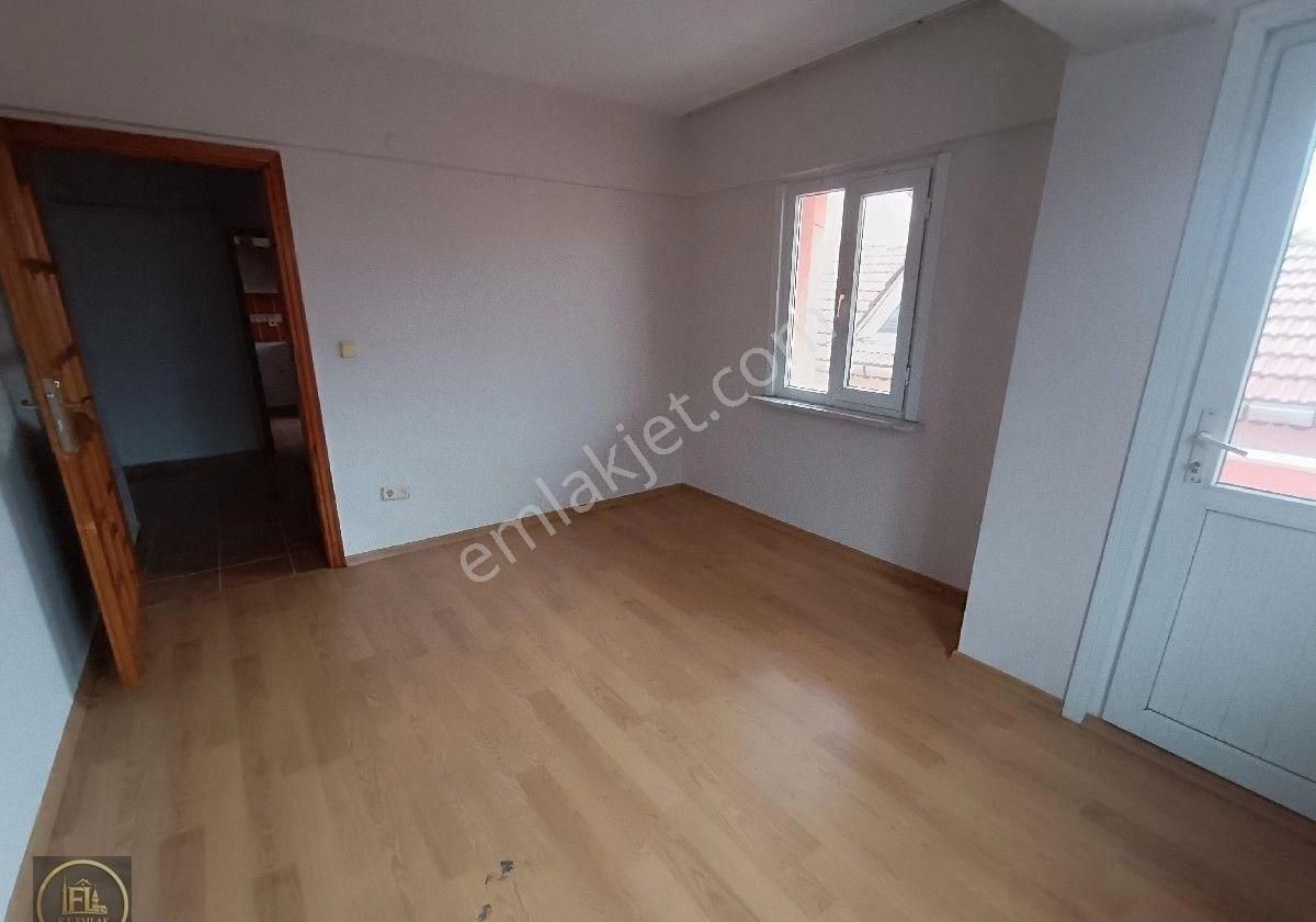 F-l Emlaktan Cumhuriyet Mahallesinde 130m2 3-1 - Görsel 4