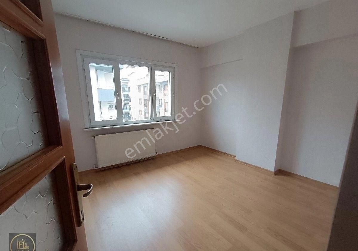 F-l Emlaktan Cumhuriyet Mahallesinde 130m2 3-1 - Görsel 2