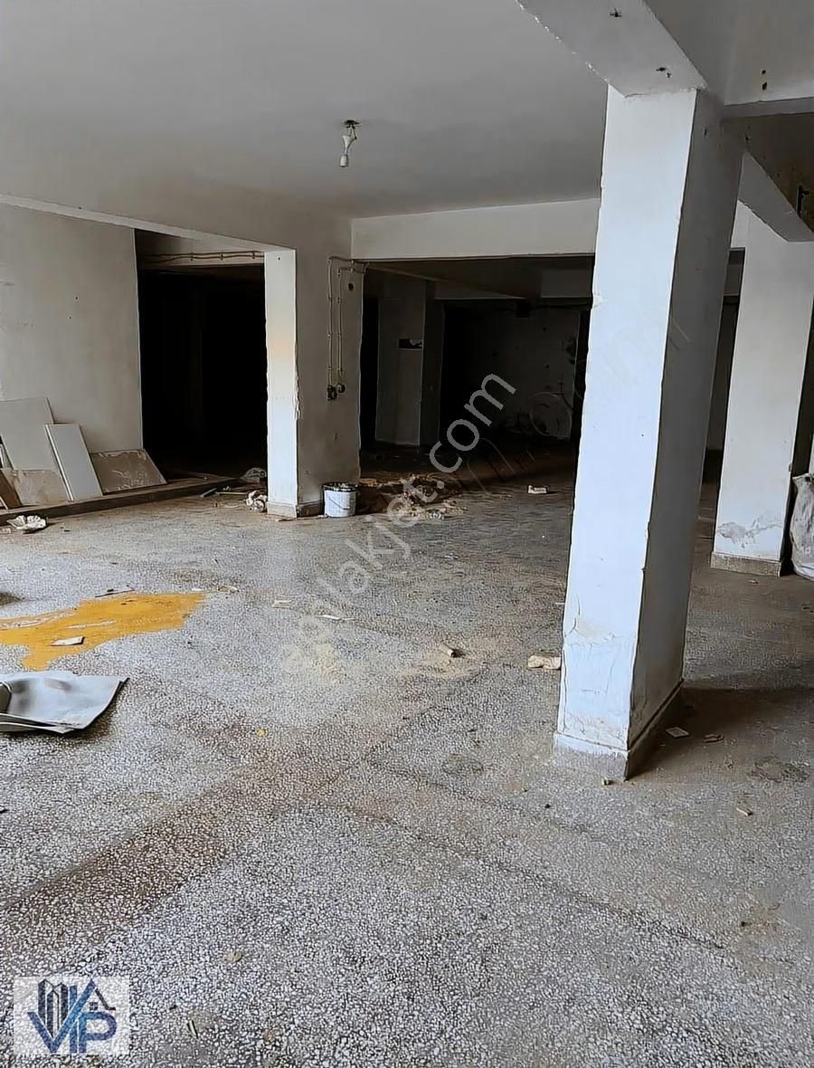 Bafra Vıp Gayrimenkulden Emirefendi Mah. 350m2 Kiralık Dükkan - Görsel 6