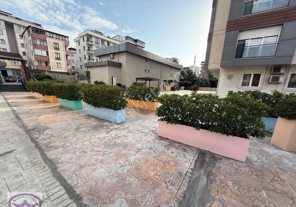 Demirli Turkuaz Adatepe Sitesinde Havuzlu Güvenlikli Panoramik Deniz Ve Şehir Manzaralı 3+1