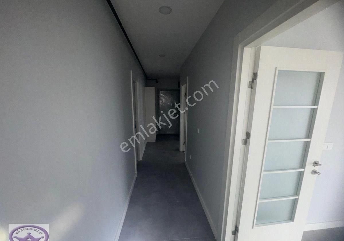 Marmaray Yanı Süreyya Evlerinde Güvenlikli İskanlı Balkonlu 2+1 - Görsel 9