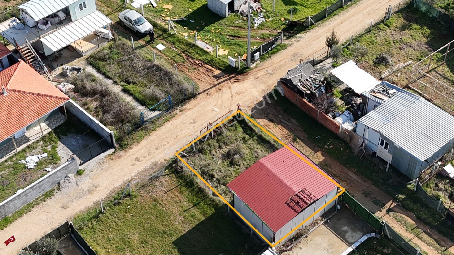 Oğlananasında 100 M2 Arsa İçinde 2 Oda Natamam Bahçeli Ev Menderes İzmir - Görsel 15