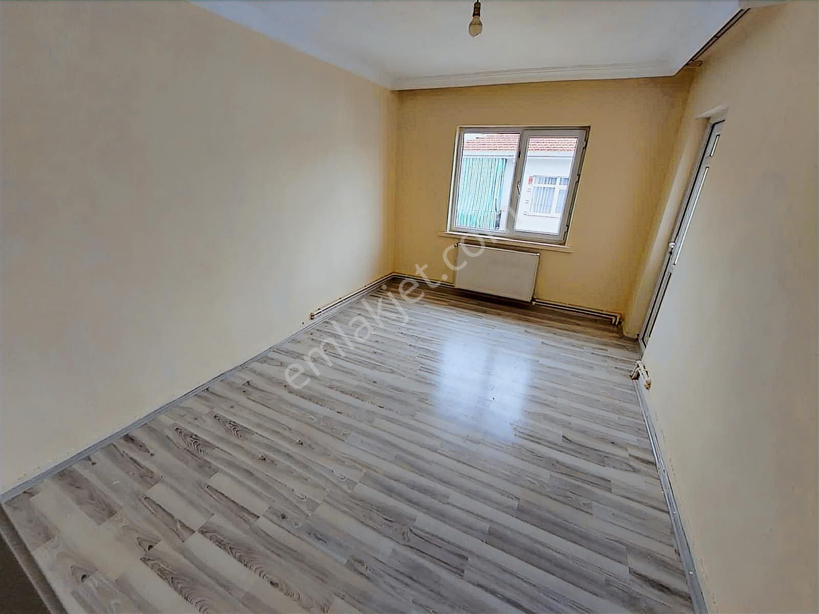 Adres'ten_mareşal'da_ana_cadde_yakını_katta_ön_cephe_3+1_daire_ - Görsel 13