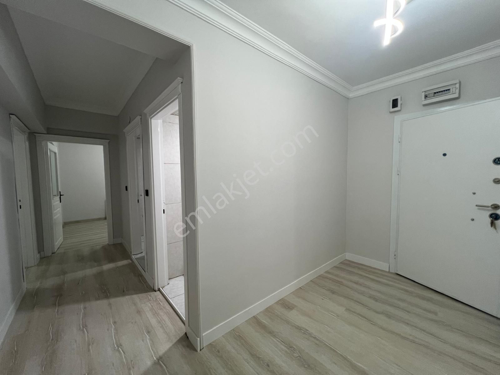 Kariyer'den Kanuni'de 3+1 Ön Cephe Ultra Lüx Yapılı Kat Konumunda Yüksek Giriş - Görsel 28