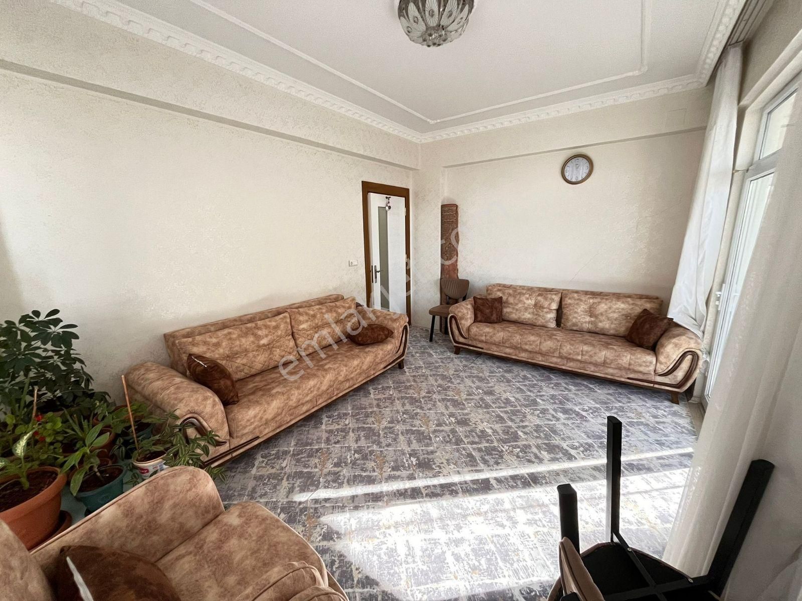 T.e.s.den Yılmazlar Düğün Salonu Civarında 2+1 Daire!!! - Görsel 2