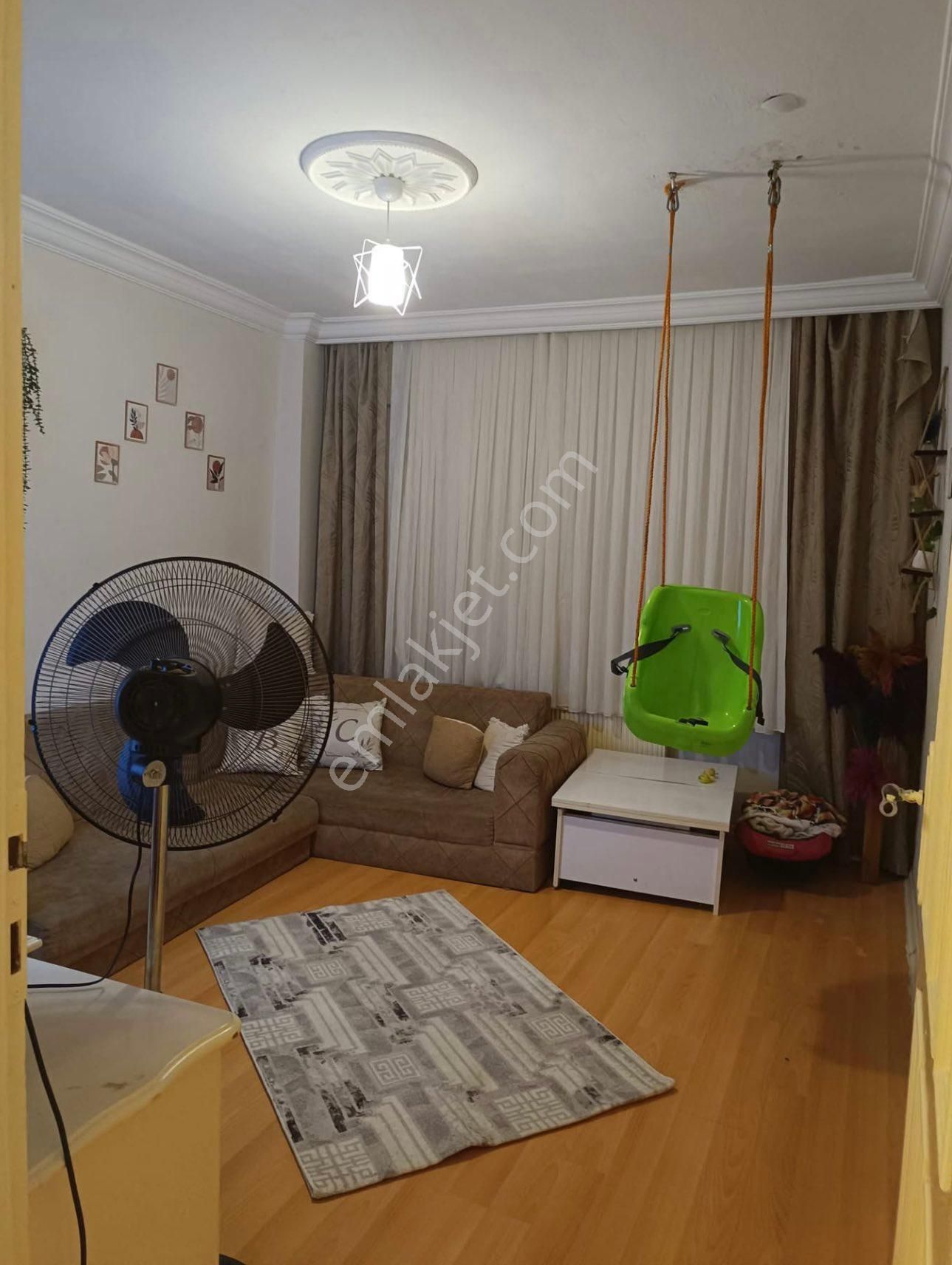 Zafer Yapıdan Satılık Bağımsız Girişli Yüksek Camlı Bahçekatı Daire 2-+1 85m2 2000yapı Esente Mahde