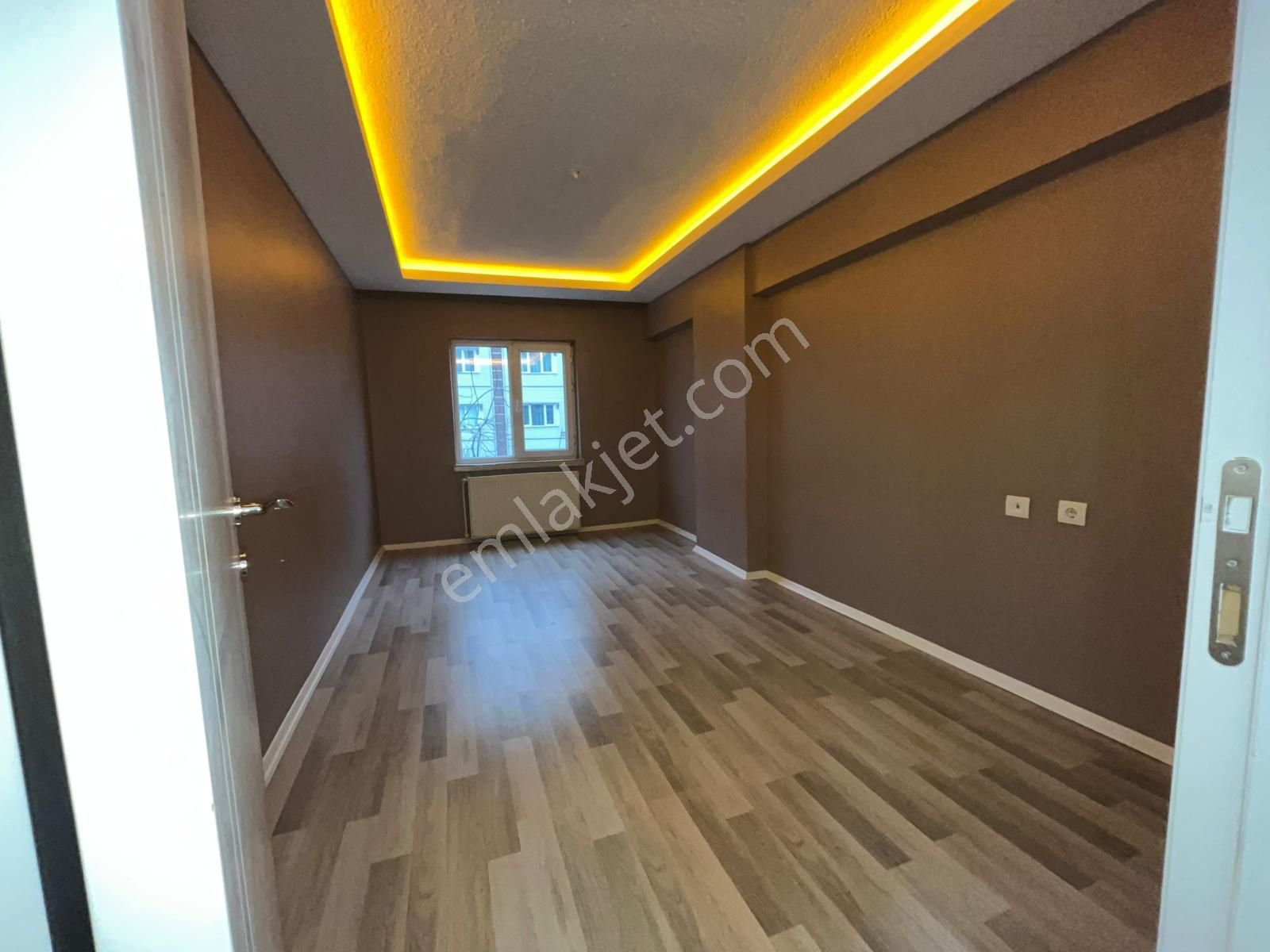 Mç Emlak Tan Plevne Mah. De 3+1 Full +full Yapılı Daire - Görsel 9