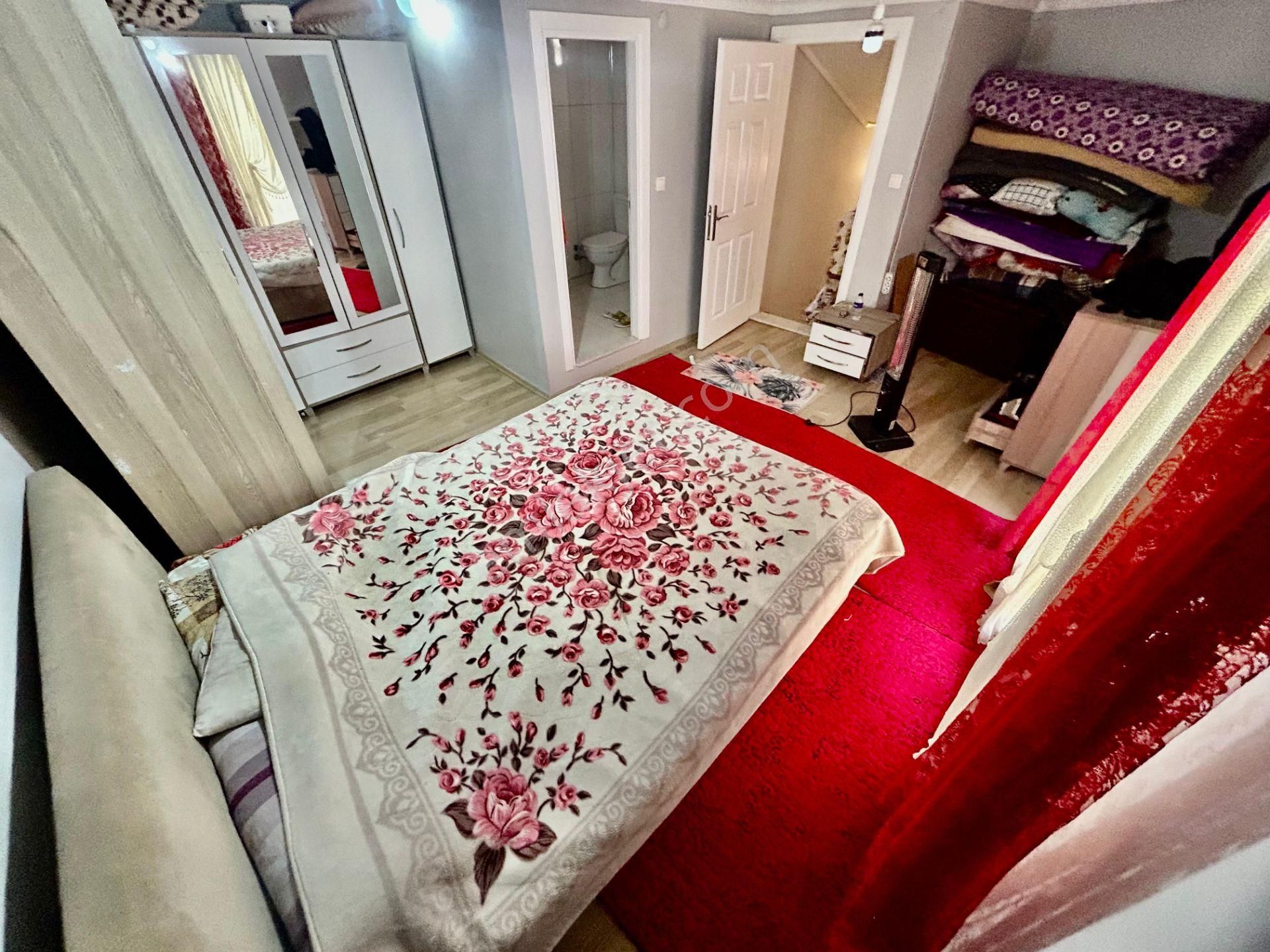 Yükselden Edremitte 'k.mutfak D.gazlı Ebv. Banyolu' 2+1 Satılık Müstakil Ev - Görsel 13