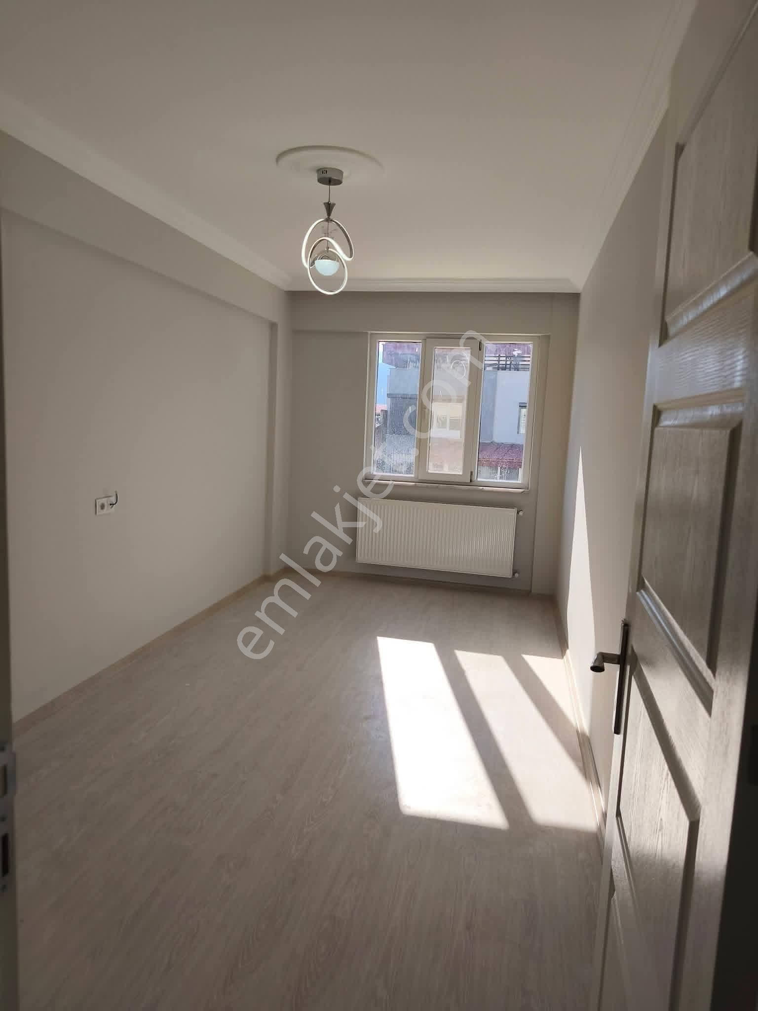 Umut Emlaktan Buharkent Merkezde 2+1 120 M2 Daire Satılıktır - Görsel 12