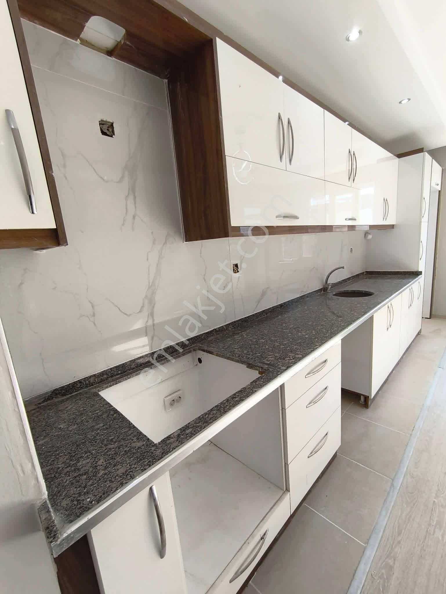 Umut Emlaktan Buharkent Merkezde 2+1 120 M2 Daire Satılıktır - Görsel 8