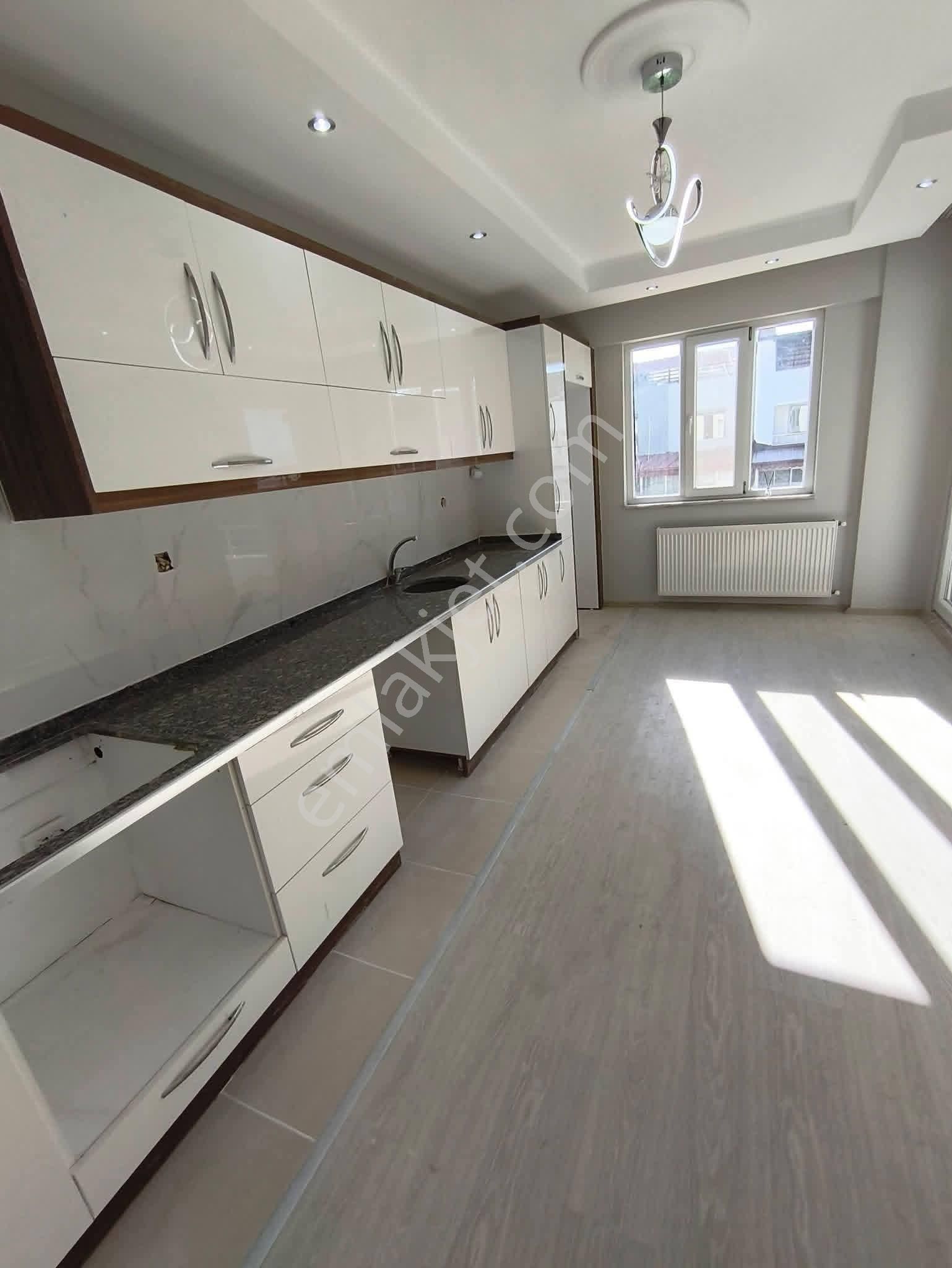 Umut Emlaktan Buharkent Merkezde 2+1 120 M2 Daire Satılıktır - Görsel 5