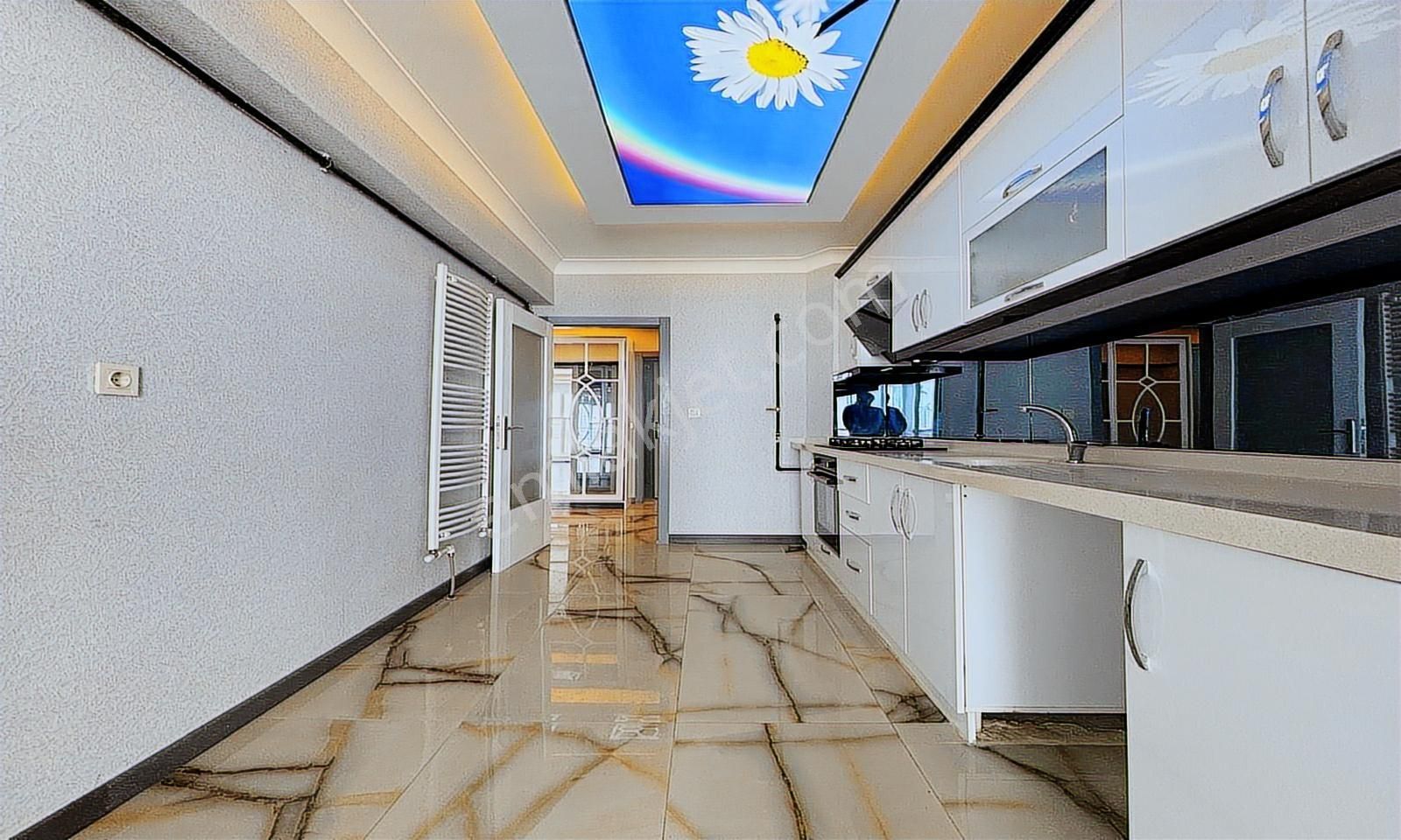 Bulvar'dan Geniş Masrafsız Full Yapılı Çift Balkonlu 4+1 Daire!! - Görsel 16