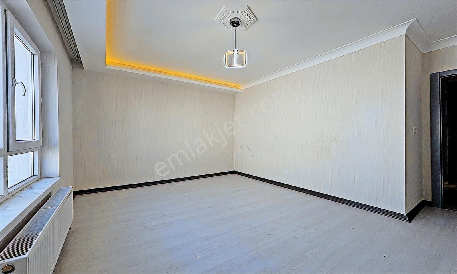 Bulvar'dan Geniş Masrafsız Full Yapılı Çift Balkonlu 4+1 Daire!! - Görsel 13