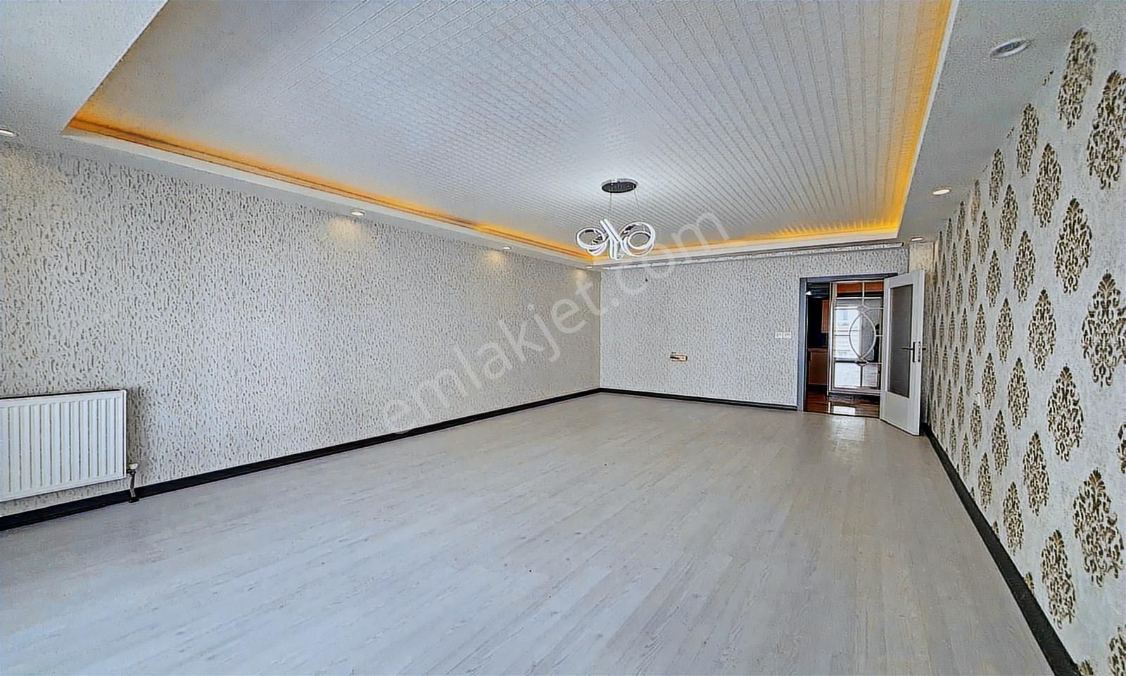 Bulvar'dan Geniş Masrafsız Full Yapılı Çift Balkonlu 4+1 Daire!! - Görsel 28