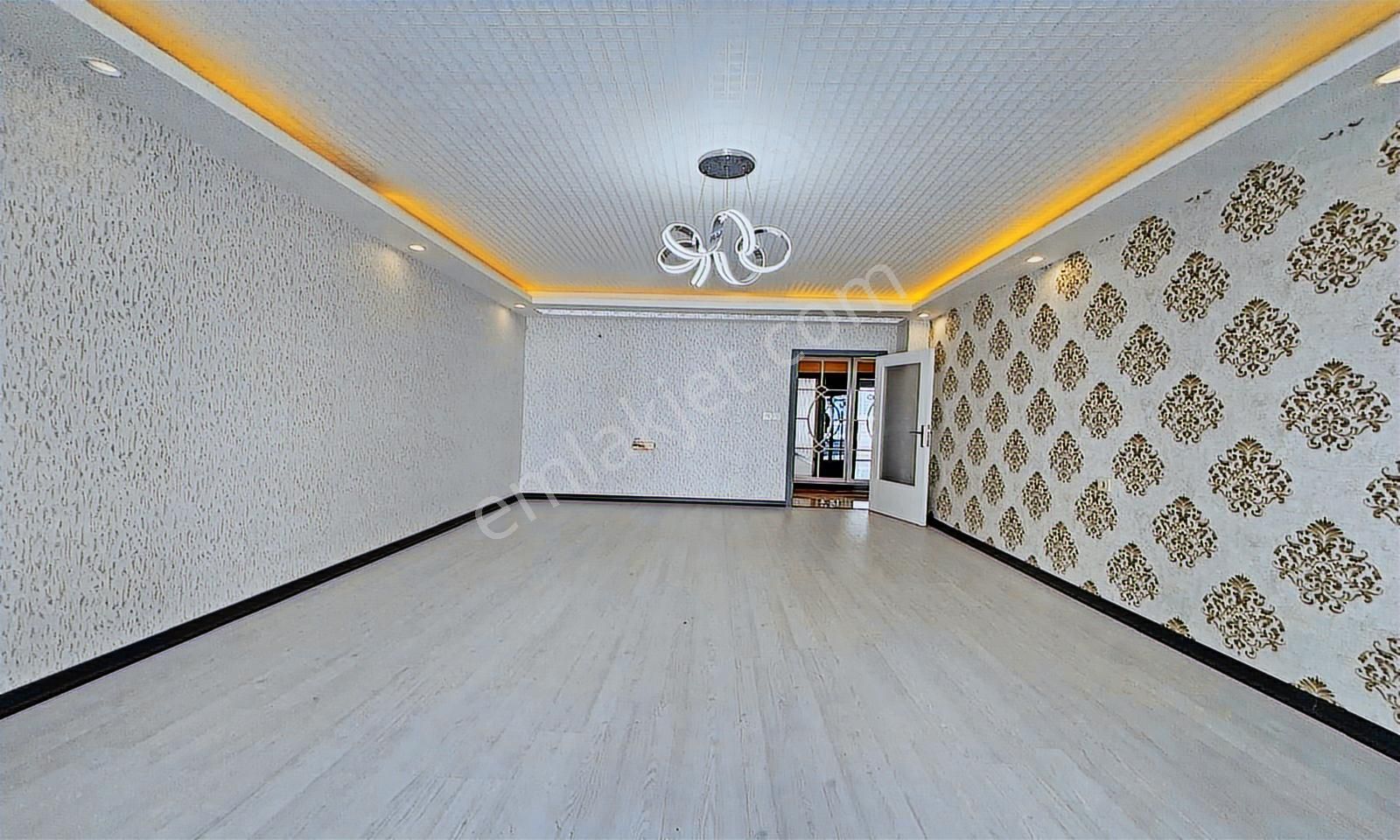 Bulvar'dan Geniş Masrafsız Full Yapılı Çift Balkonlu 4+1 Daire!! - Görsel 2