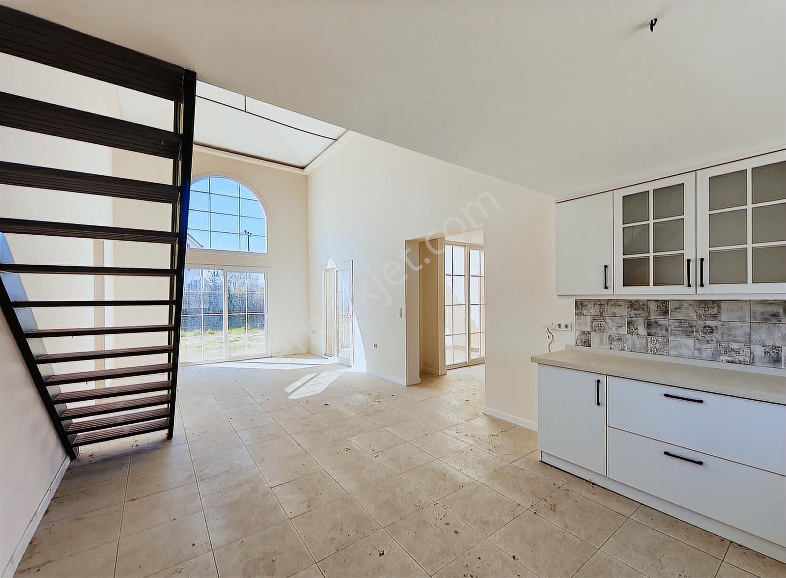 Kuşadası Caferli'de, Satılık, 3+1, Sıra Dışı, Müstakil Villa - Görsel 8