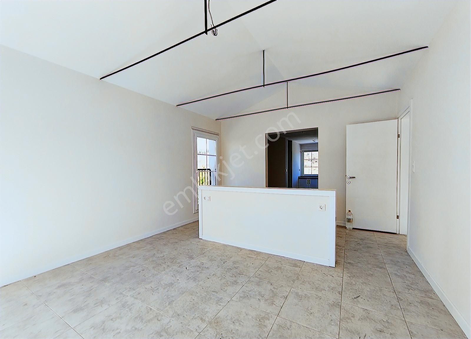 Kuşadası Caferli'de, Satılık, 3+1, Sıra Dışı, Müstakil Villa - Görsel 12