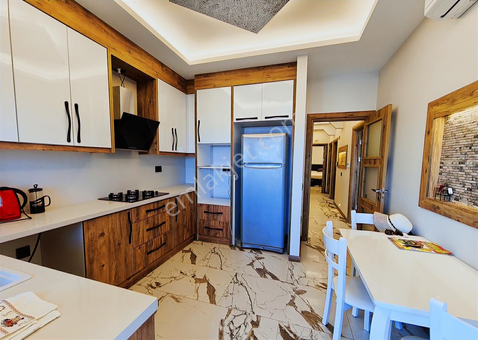 Kuşadası'da Satılık, Panoramik Manzaralı, 3+1 Lüks Daire - Görsel 26