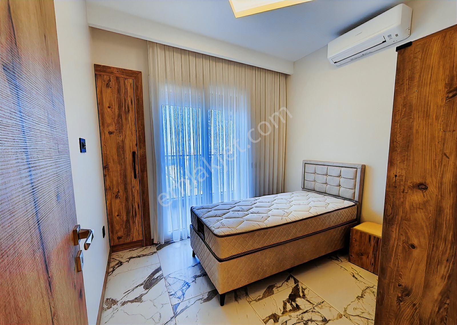 Kuşadası'da Satılık, Panoramik Manzaralı, 3+1 Lüks Daire - Görsel 15