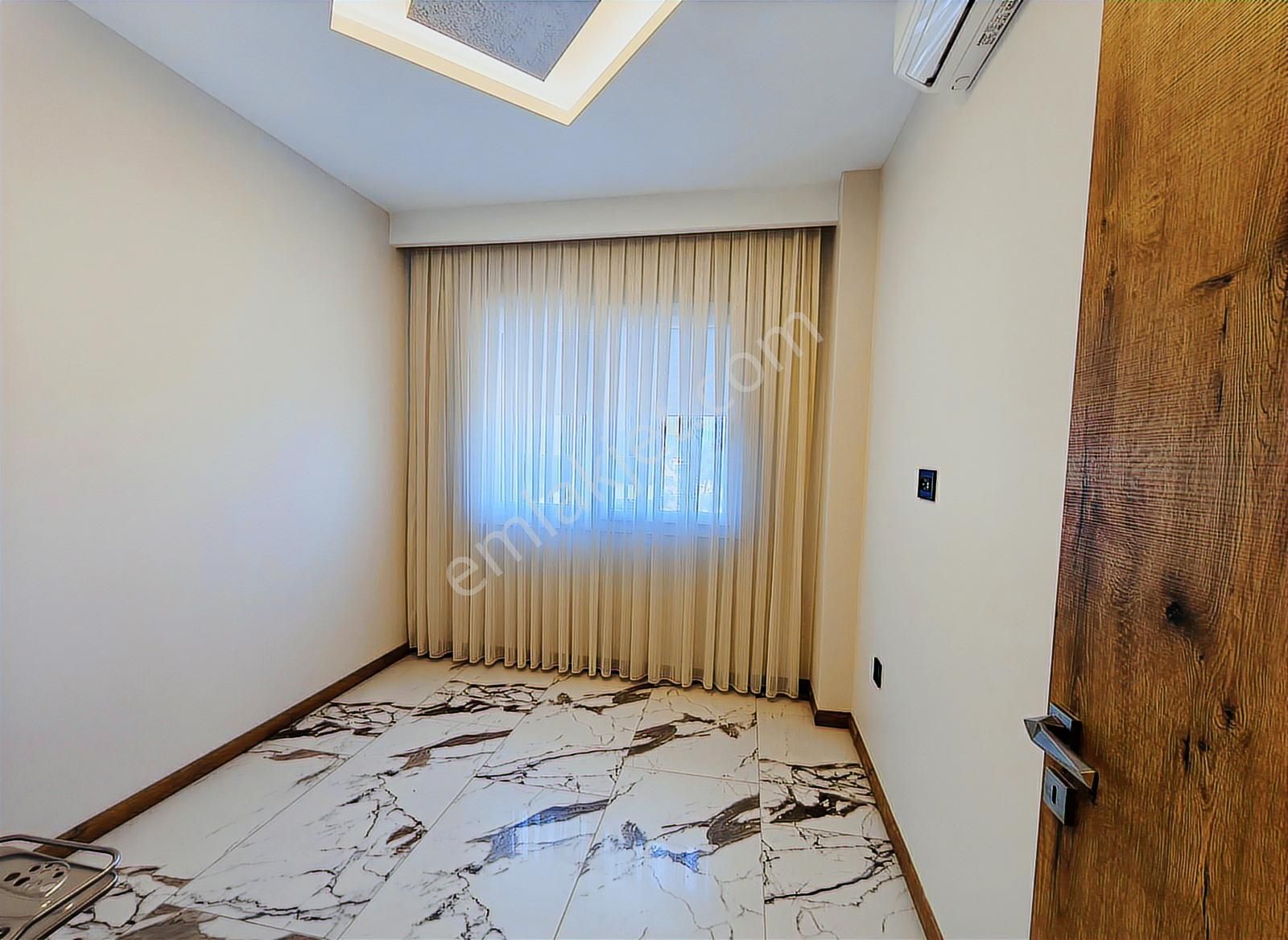 Kuşadası'da Satılık, Panoramik Manzaralı, 3+1 Lüks Daire - Görsel 9