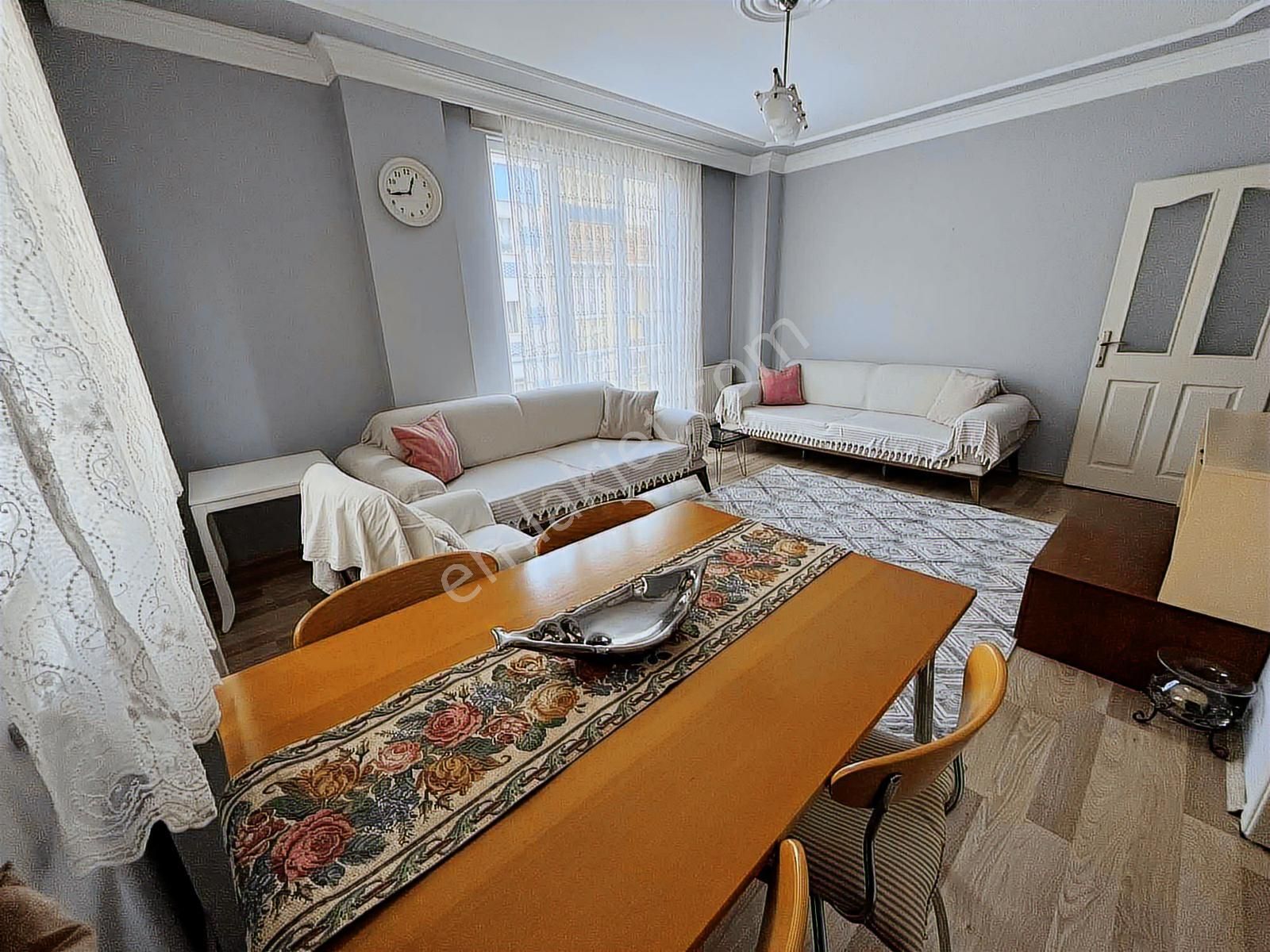 Ümraniye Altınşehir, Mobilyalı 2+1 Metroya Yakın Kiralık Daire - Görsel 6