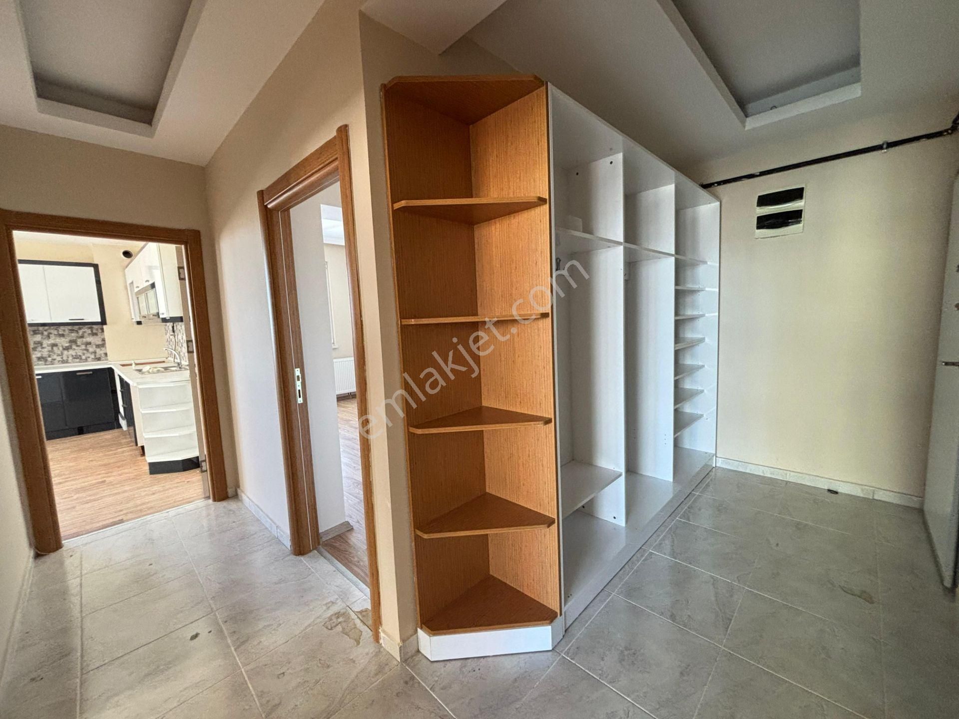 Güven'den Tepe'de 7/24 Güvenlikli Sitede Ara Kat 3+1 Daire - Görsel 18