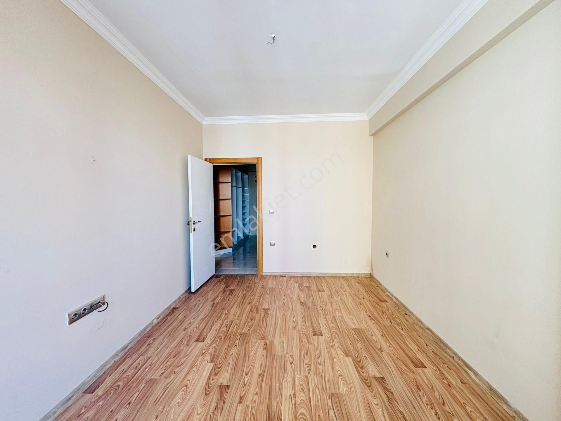 Güven'den Tepe'de 7/24 Güvenlikli Sitede Ara Kat 3+1 Daire - Görsel 15