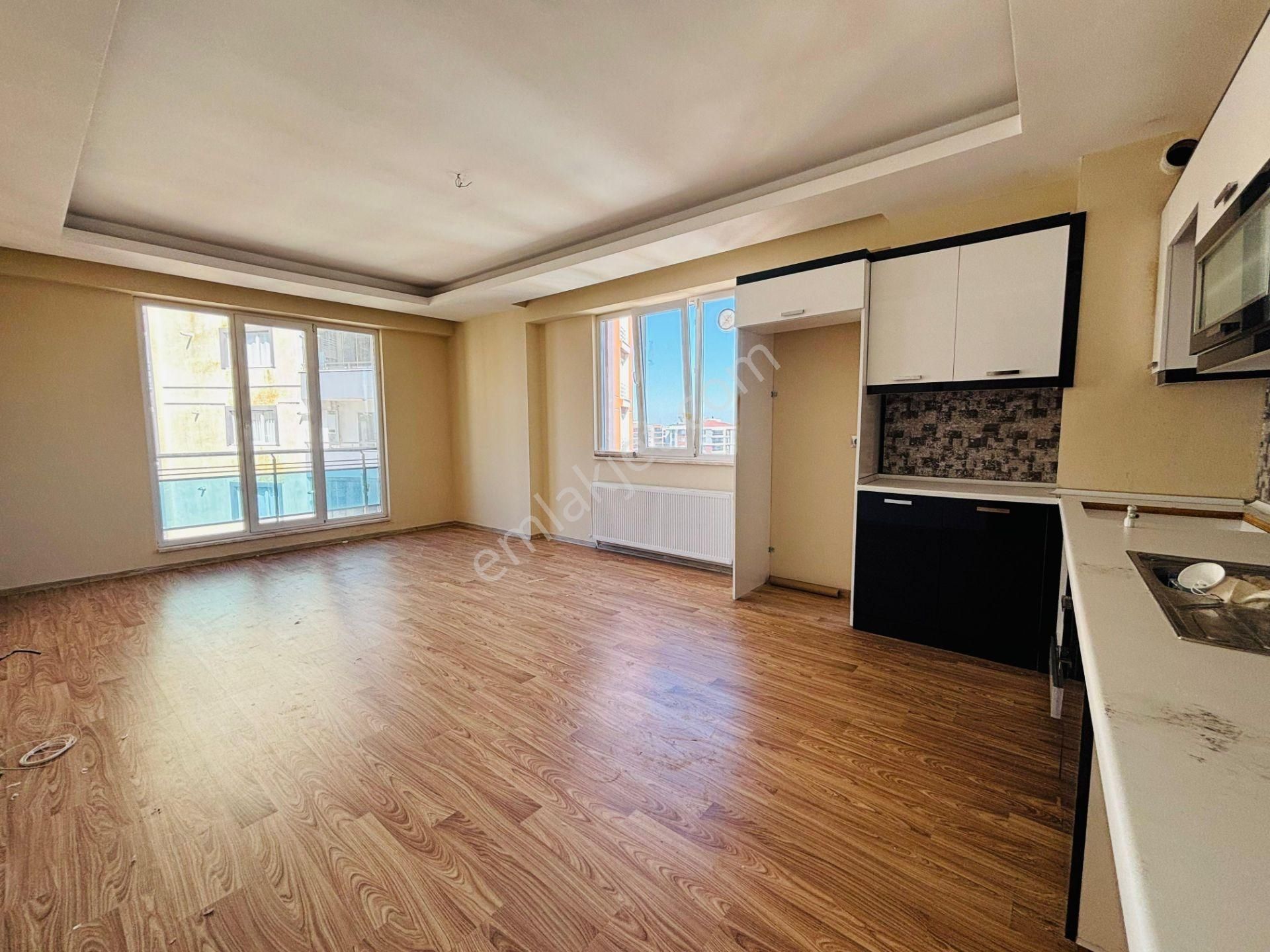 Güven'den Tepe'de 7/24 Güvenlikli Sitede Ara Kat 3+1 Daire - Görsel 7