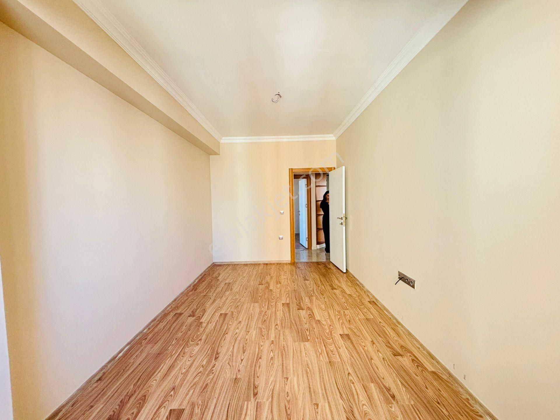 Güven'den Tepe'de 7/24 Güvenlikli Sitede Ara Kat 3+1 Daire - Görsel 13