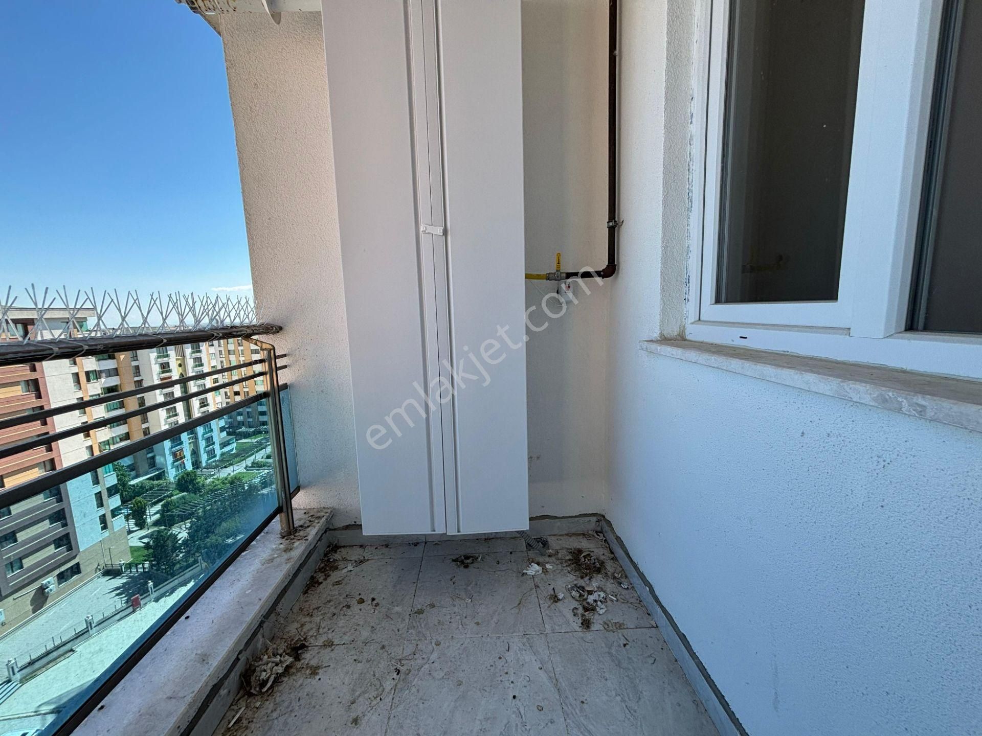 Güven'den Tepe'de 7/24 Güvenlikli Sitede Ara Kat 3+1 Daire - Görsel 24