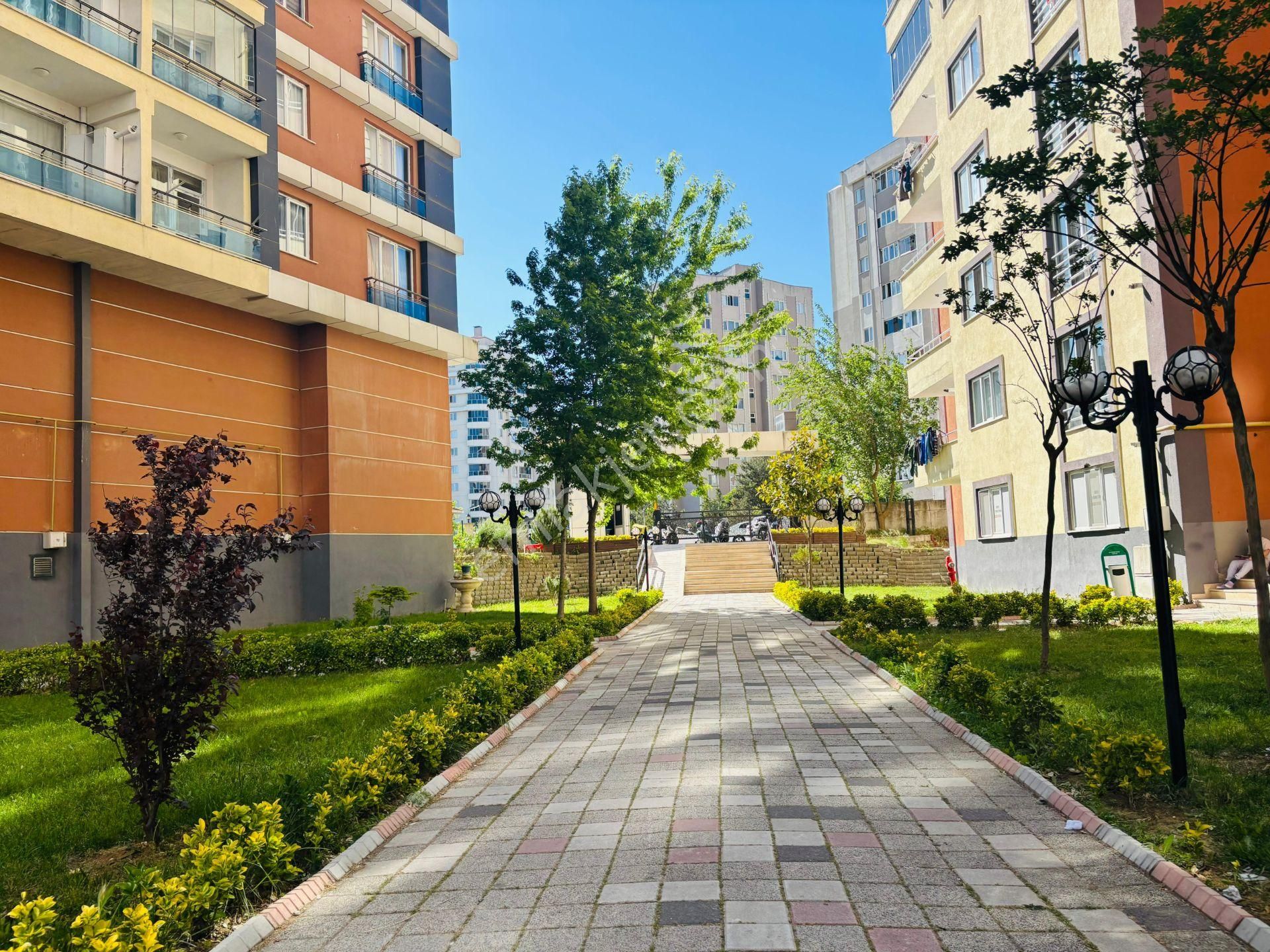 Güven'den Tepe'de 7/24 Güvenlikli Sitede Ara Kat 3+1 Daire - Görsel 4