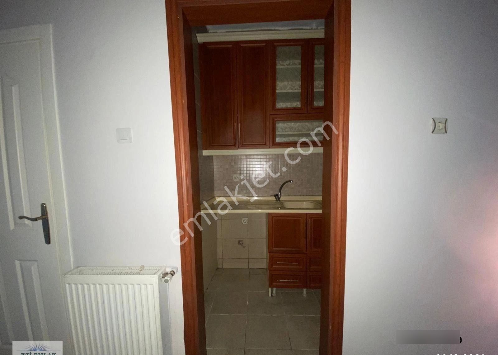 Eti'den Ortaköy'de 2+1 75m2 Yenilenmiş Yüksek Giriş, Bahçeli - Görsel 12