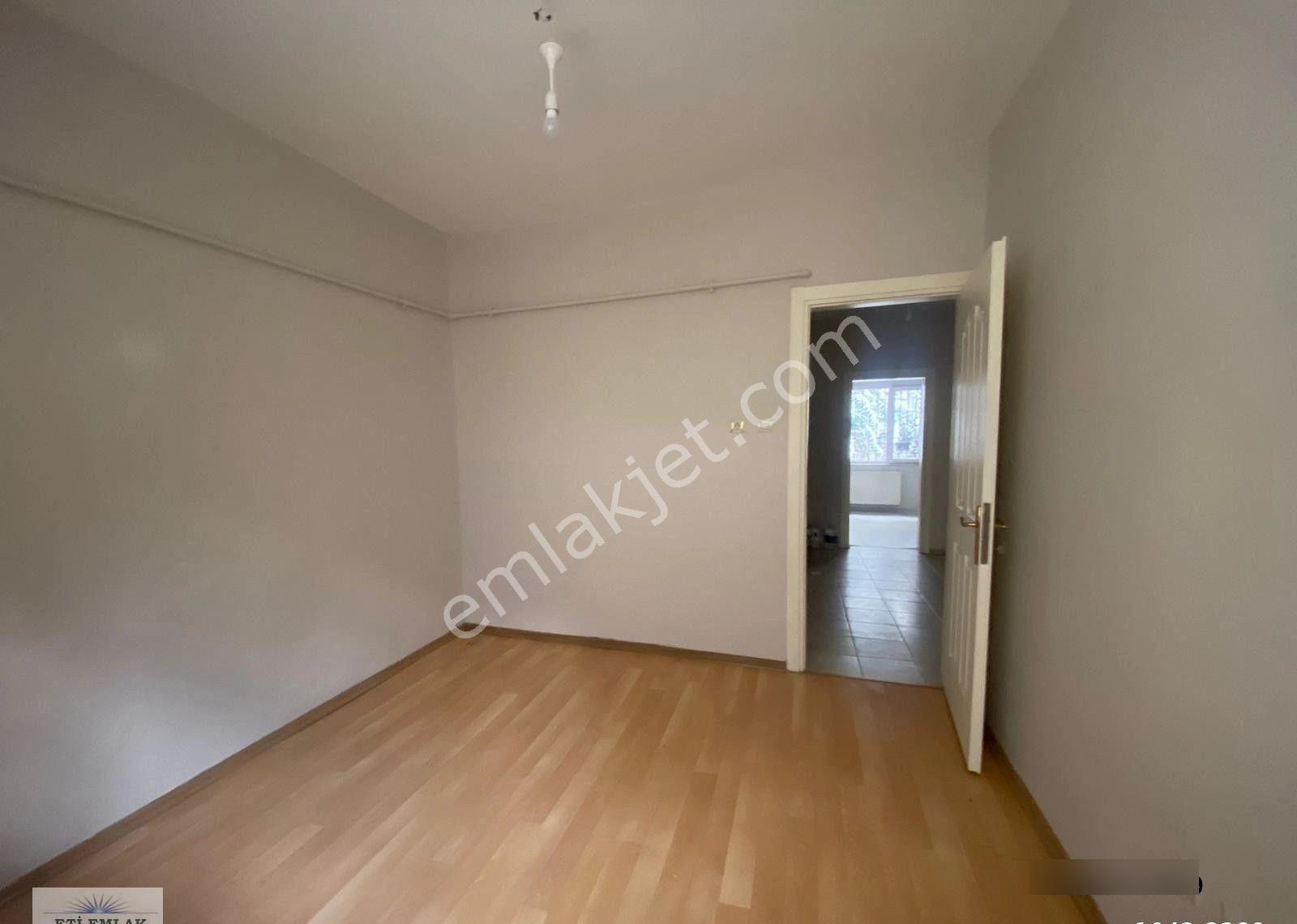 Eti'den Ortaköy'de 2+1 75m2 Yenilenmiş Yüksek Giriş, Bahçeli - Görsel 33