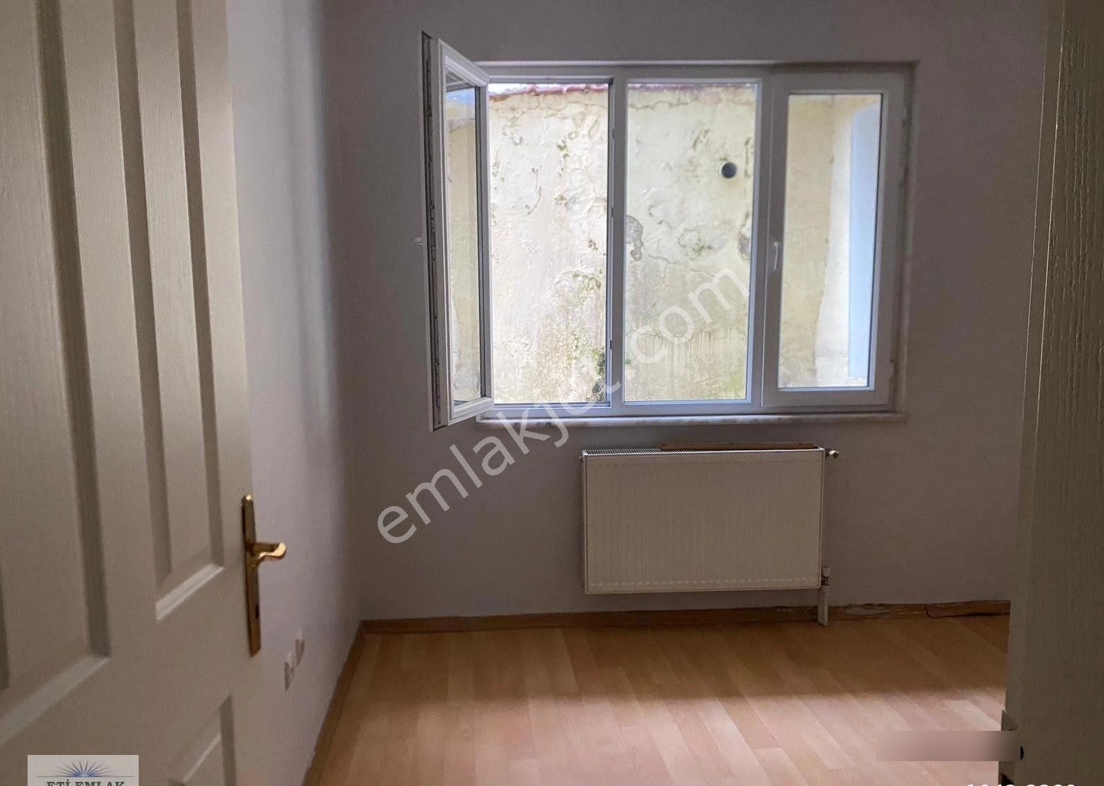 Eti'den Ortaköy'de 2+1 75m2 Yenilenmiş Yüksek Giriş, Bahçeli - Görsel 23