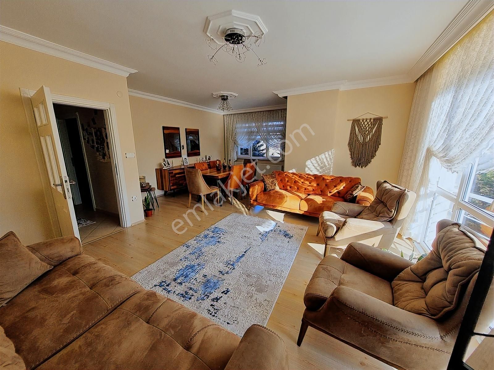 Pınartepe Mahallesi 4+1 Satılık Büyük Daire Asansörlü Köşebaşı