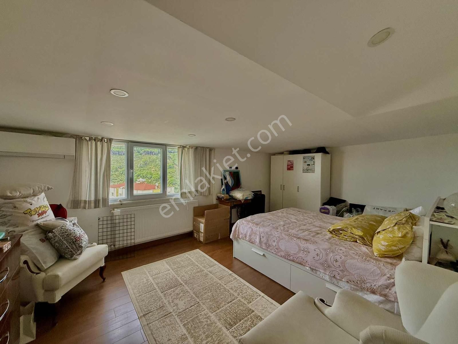 Zümrütevler'de Adalar Göl Ve Orman Manzaralı 4+2 Dubleks - Görsel 29