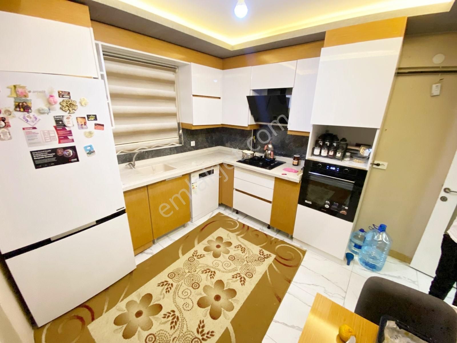 Yetki Belgeli Merkezi Lokasyon Kat Konumunda 3+1 Y.giriş Daire!!