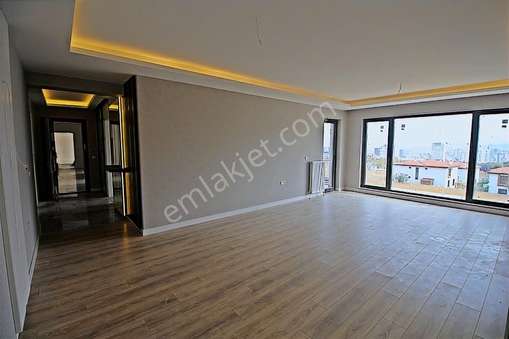 Bağlıcada Kapalı Otoparklı Site İçerisinde 4+1 Satılık Daire - Görsel 2