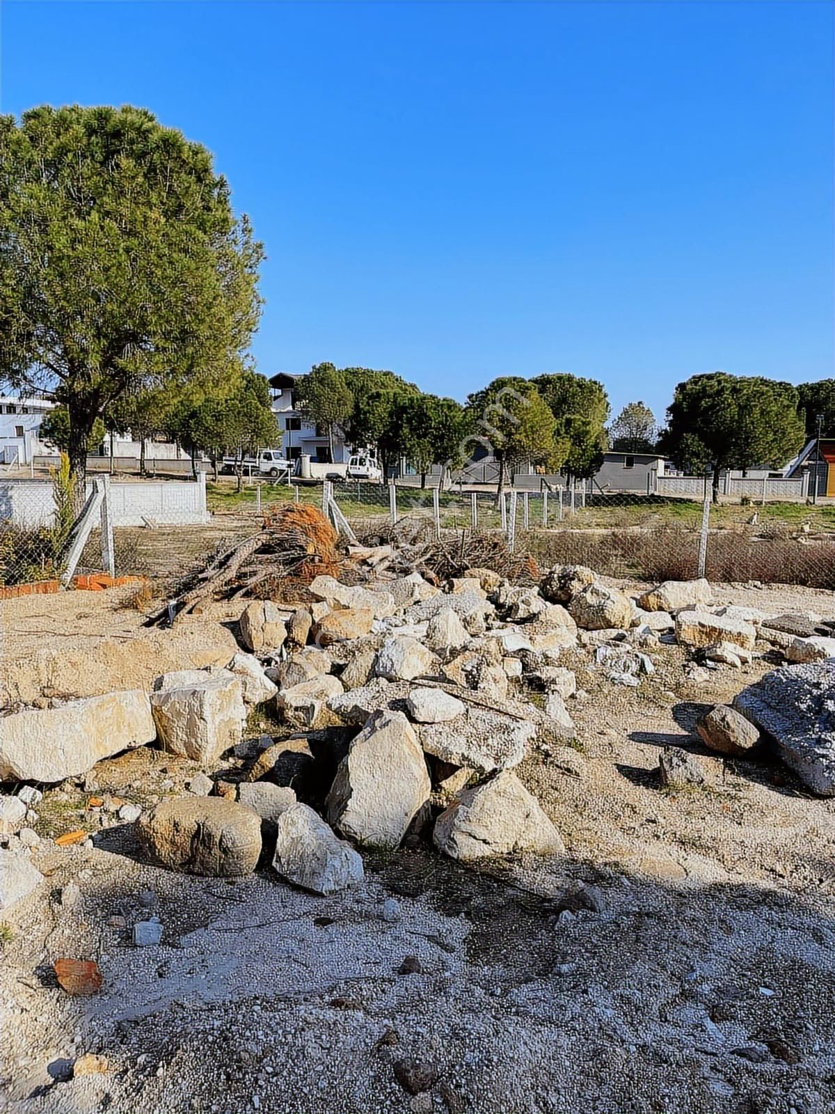 Öz-er Gayrimenkul'den Satılık Doğa Manzaralı Bahçe - Görsel 5