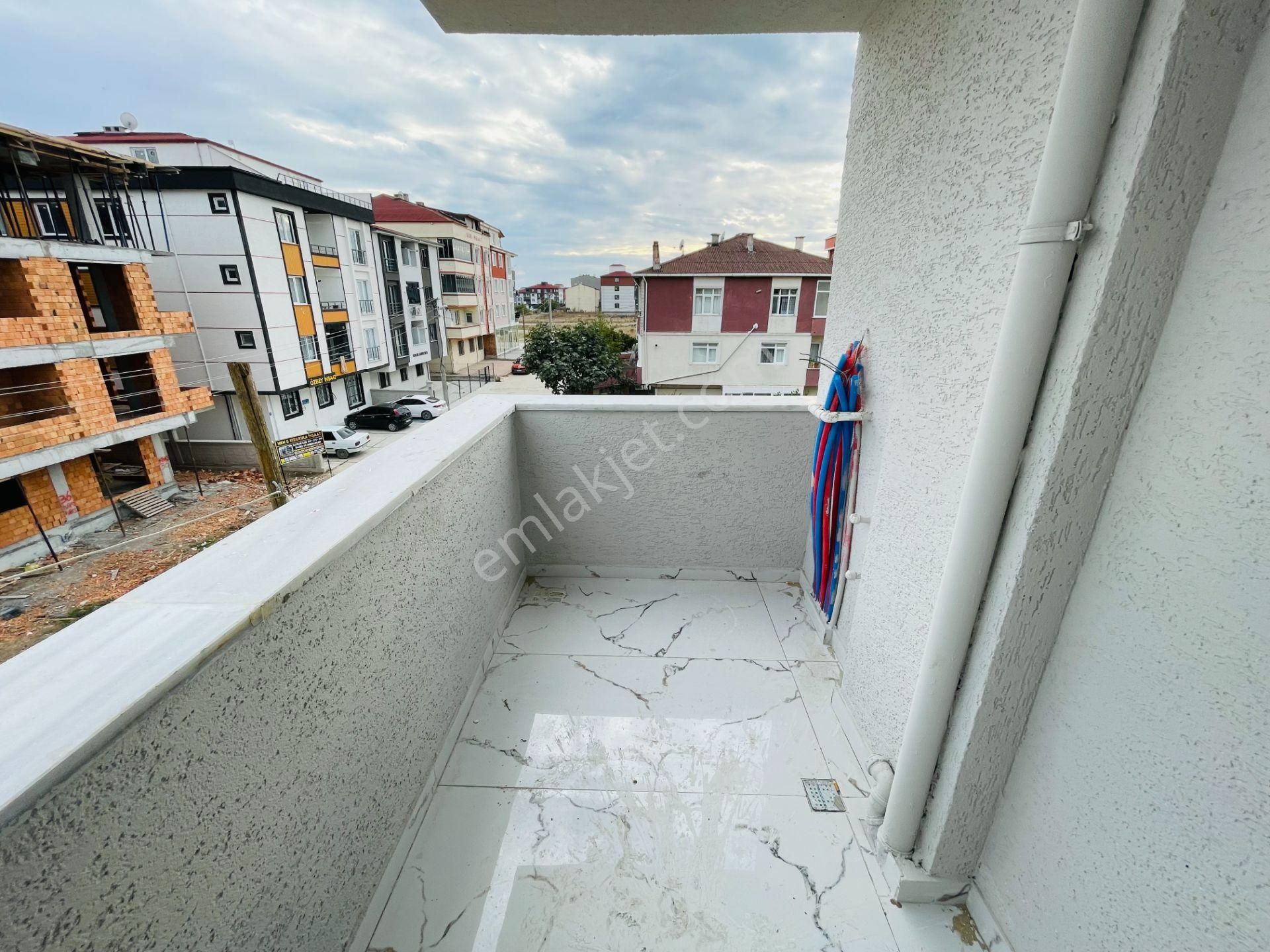 Güven'den Kapaklı'da Caddeye Yakın,ara Kat Ön Cephe 2+1 Daire - Görsel 8