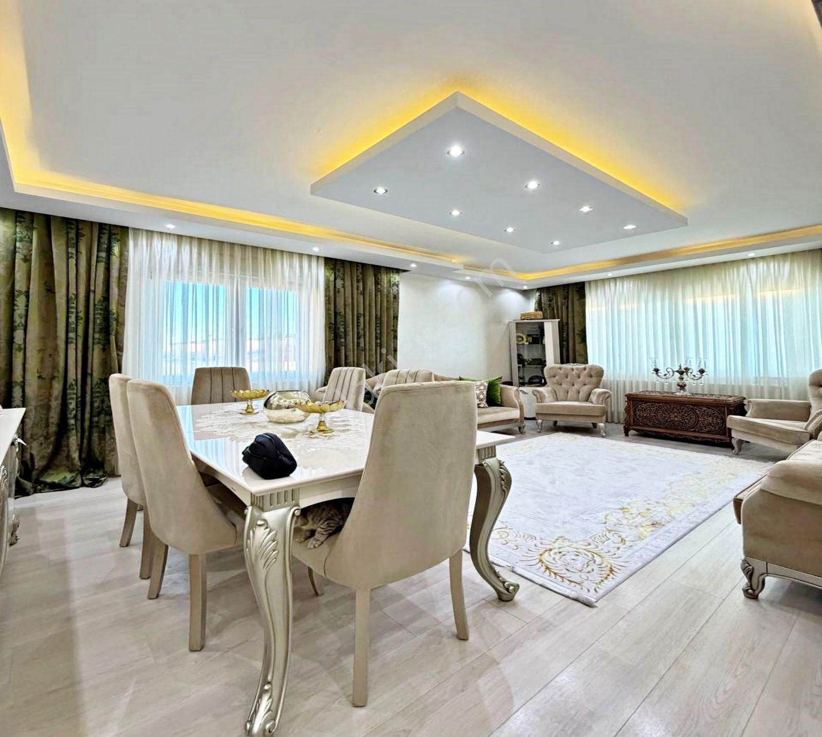 Barış Mahallesi Site İçi İskanlı Full Yapılı 3+1 Satılık Daire