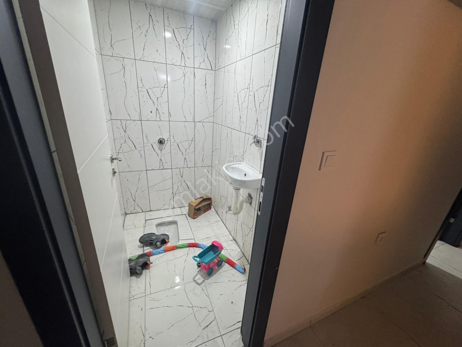 Yılmazer'den 4. Cadde Üzerinde Masrafsız 3+1 İskanlı Acil Satlık - Görsel 5