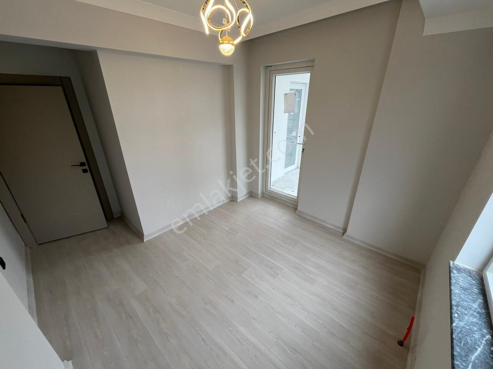 Ultra Lüks Yapılı 3+1 Cadde Üstü Sıfır - Görsel 13