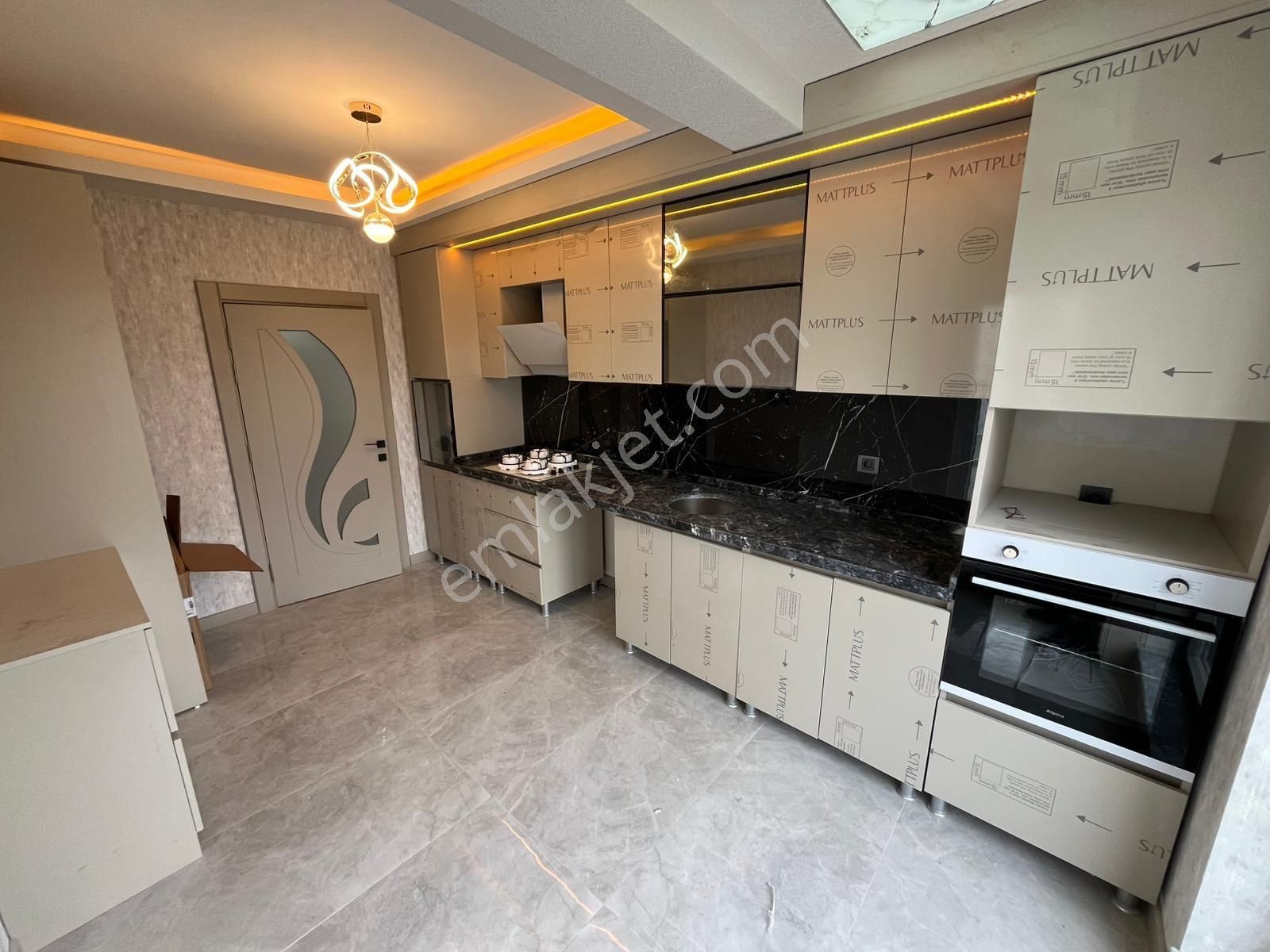 Ultra Lüks Yapılı 3+1 Cadde Üstü Sıfır - Görsel 20