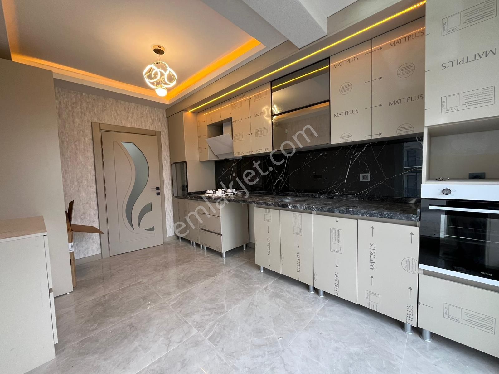 Ultra Lüks Yapılı 3+1 Cadde Üstü Sıfır - Görsel 24