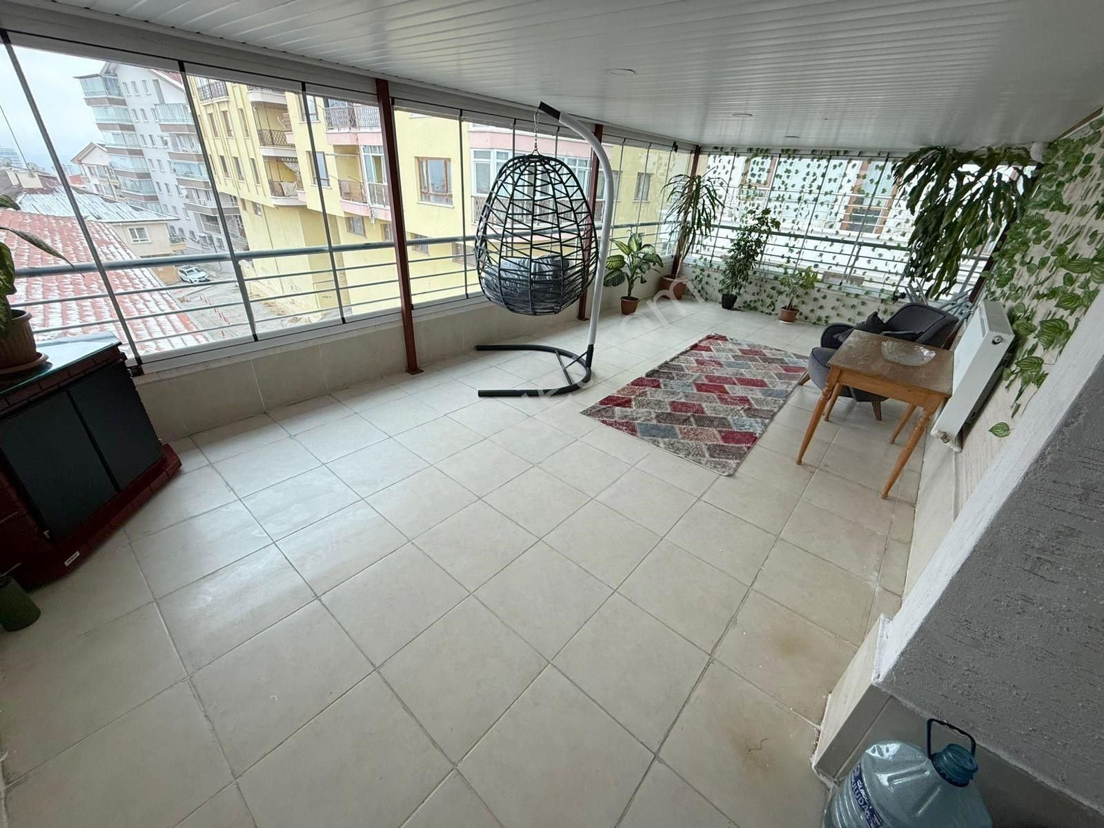 Esertepe Vadi Yakını Manzara Cephe A'dan Z'ye Eşyalı 2+1 Kiralık - Görsel 7